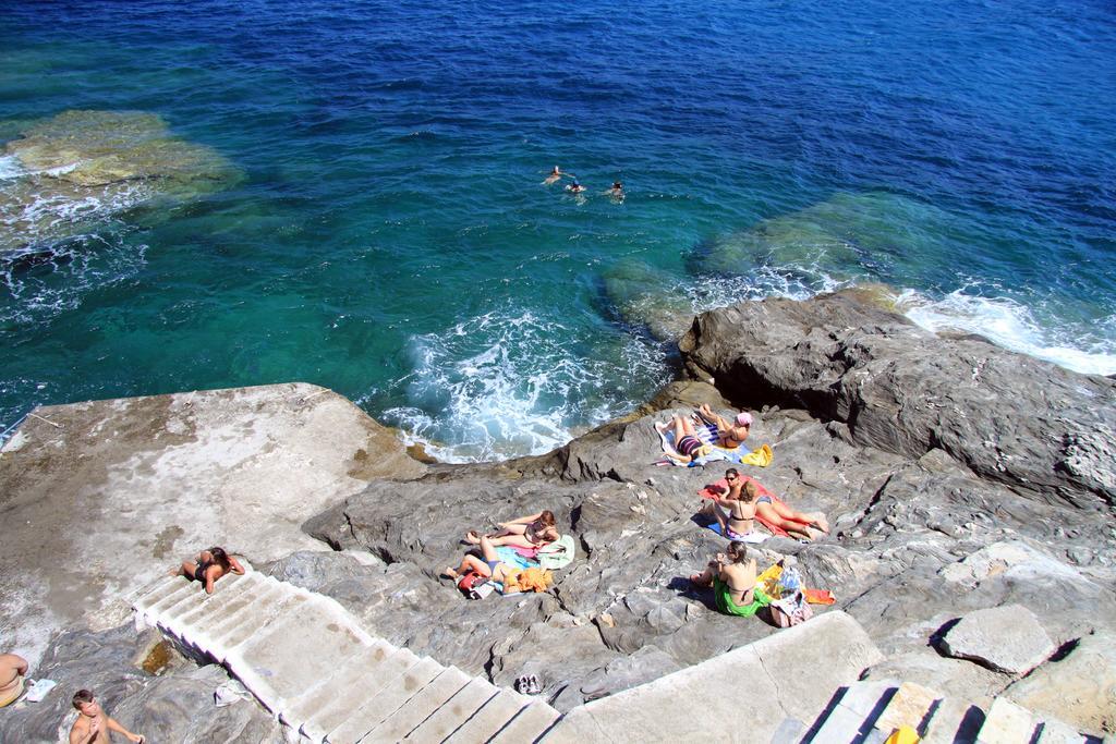 Camara Homes Andros Town Bagian luar foto